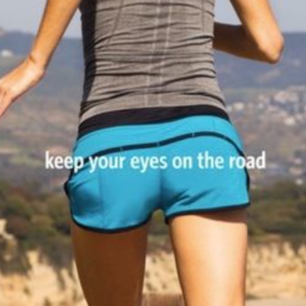 Lululemon size 8 speed shorts in snorkel